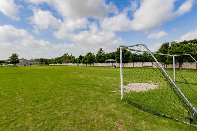117 Fairfax LN, Jarrell, TX 76537