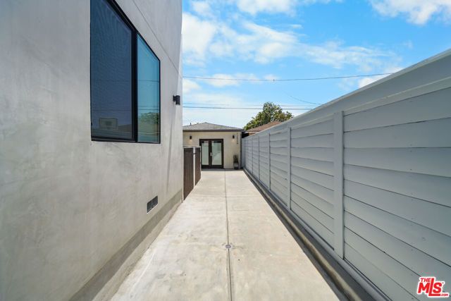 12534 W Gilmore Avenue, Los Angeles, CA 90066