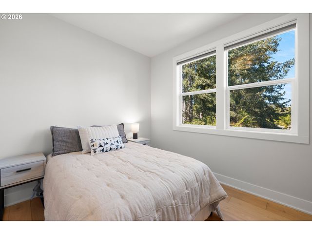 14673 Nw LILIANA Ln, Portland, OR 97229