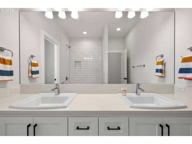 14673 Nw LILIANA Ln, Portland, OR 97229