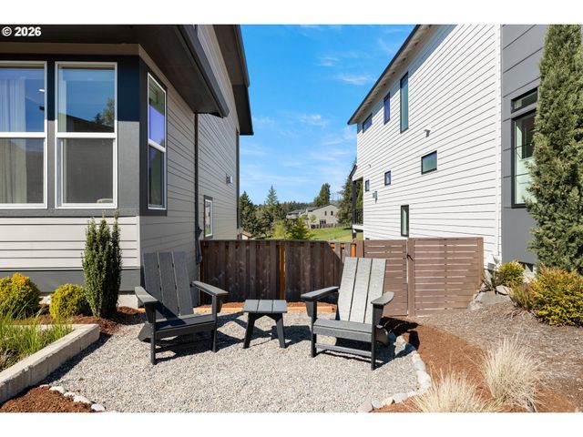 14673 Nw LILIANA Ln, Portland, OR 97229