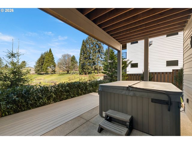 14673 Nw LILIANA Ln, Portland, OR 97229