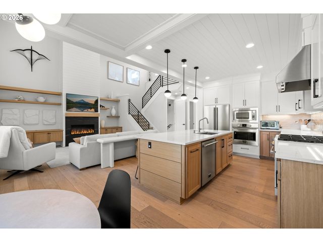 14673 Nw LILIANA Ln, Portland, OR 97229