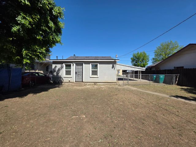 1810 E Flora St, Stockton, CA 95205