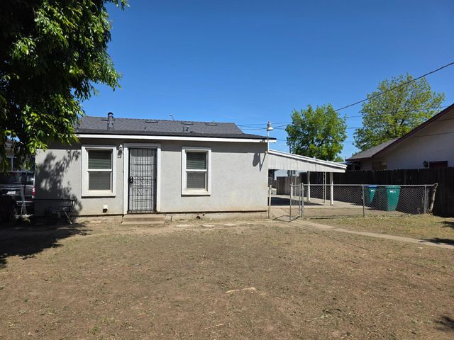 1810 E Flora St, Stockton, CA 95205