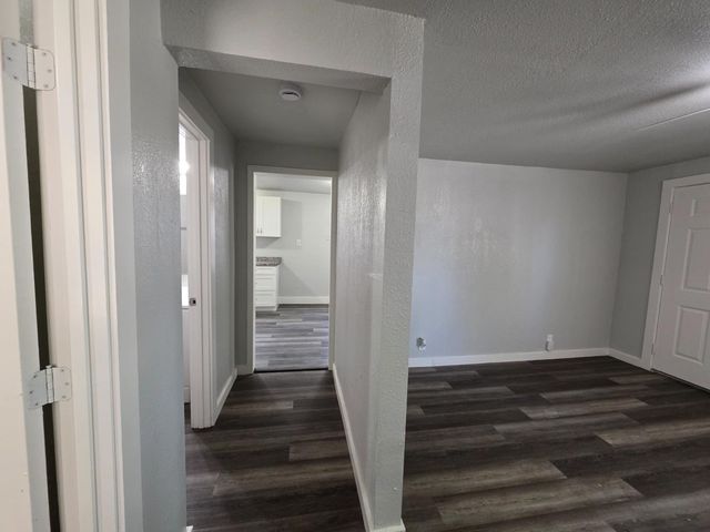 1810 E Flora St, Stockton, CA 95205
