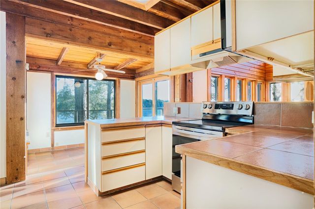 123 MASON LAKE TRAIL, Hawthorne, FL 32640