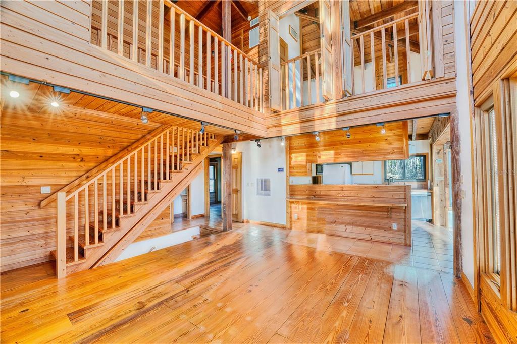 Image 11 of property listing at 123 MASON LAKE TRAIL, Hawthorne, FL 32640