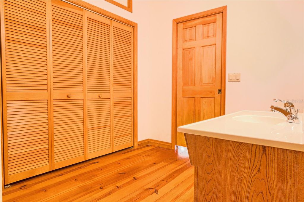 Image 34 of property listing at 123 MASON LAKE TRAIL, Hawthorne, FL 32640