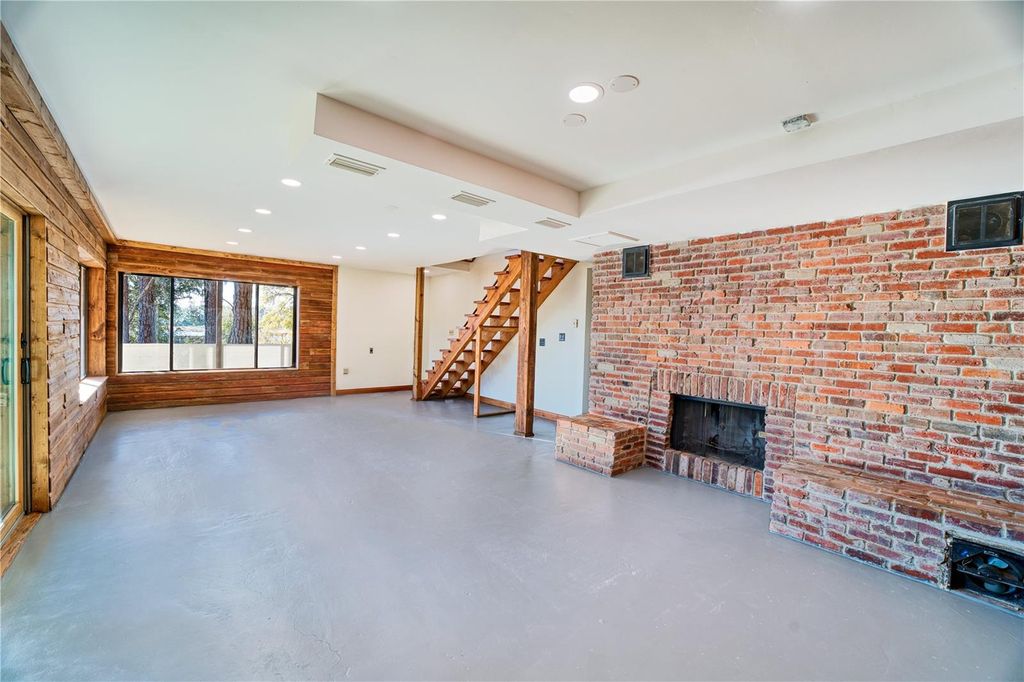 Image 36 of property listing at 123 MASON LAKE TRAIL, Hawthorne, FL 32640