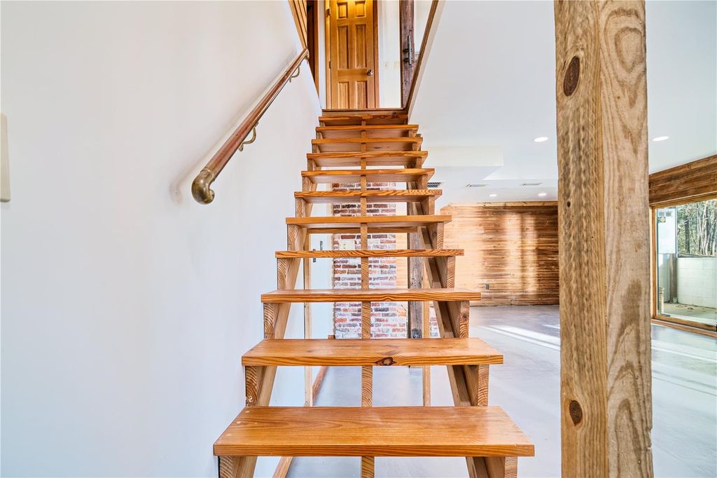 Image 38 of property listing at 123 MASON LAKE TRAIL, Hawthorne, FL 32640