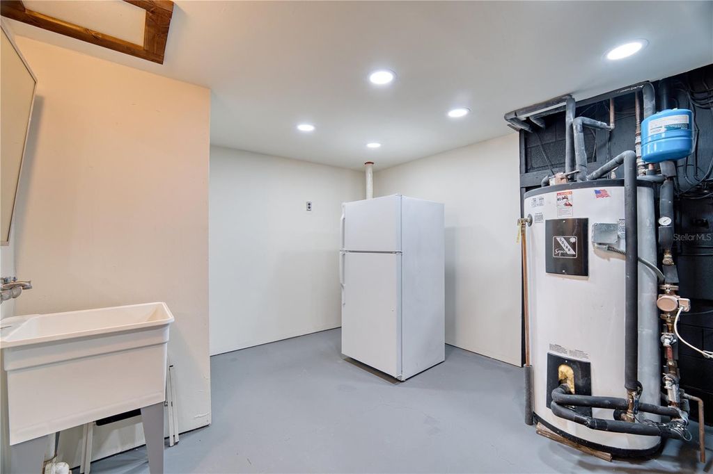 Image 41 of property listing at 123 MASON LAKE TRAIL, Hawthorne, FL 32640