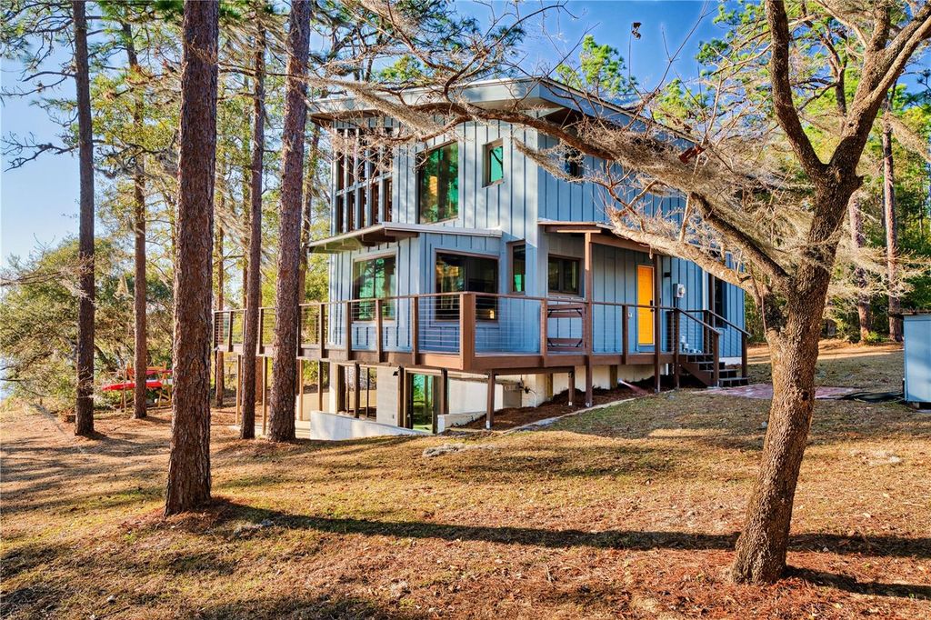 Image 48 of property listing at 123 MASON LAKE TRAIL, Hawthorne, FL 32640