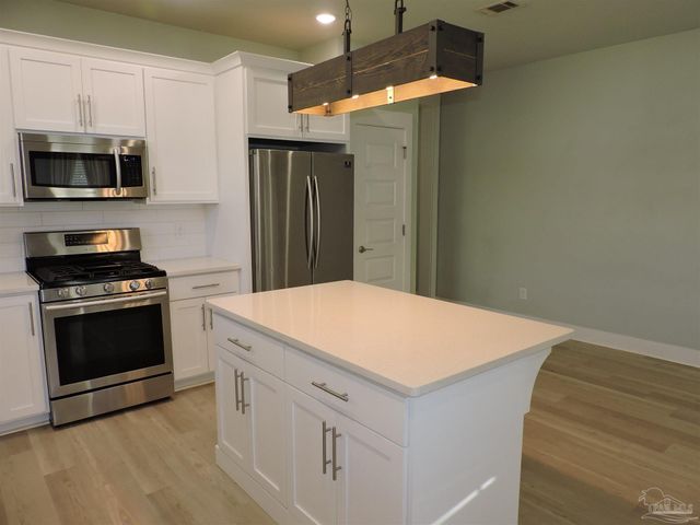 1058 W Brainerd St, Pensacola, FL 32501