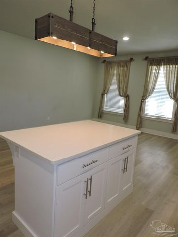 1058 W Brainerd St, Pensacola, FL 32501