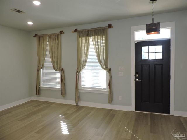 1058 W Brainerd St, Pensacola, FL 32501