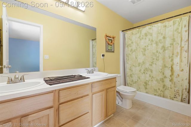 29250 Juniper Street, Brownstown Charter Township, MI 48183