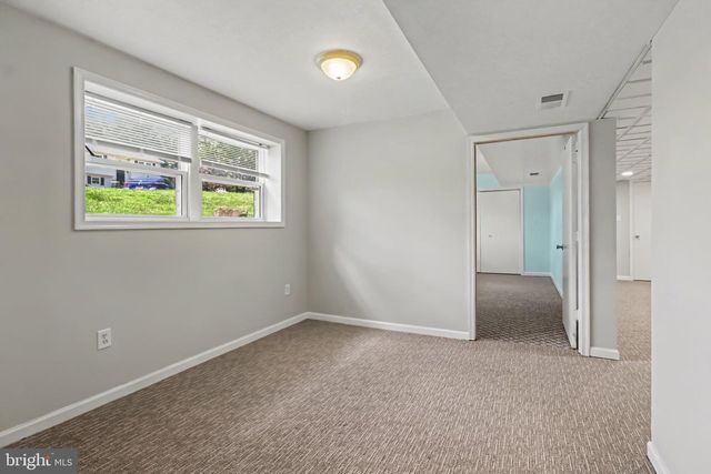 180 HAZEL DR, Manchester, PA 17345