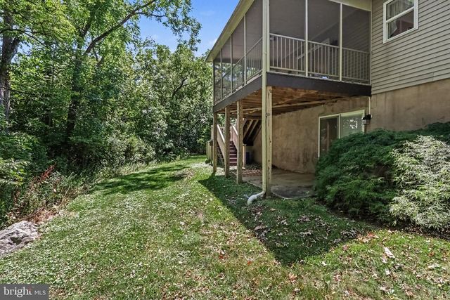 180 HAZEL DR, Manchester, PA 17345