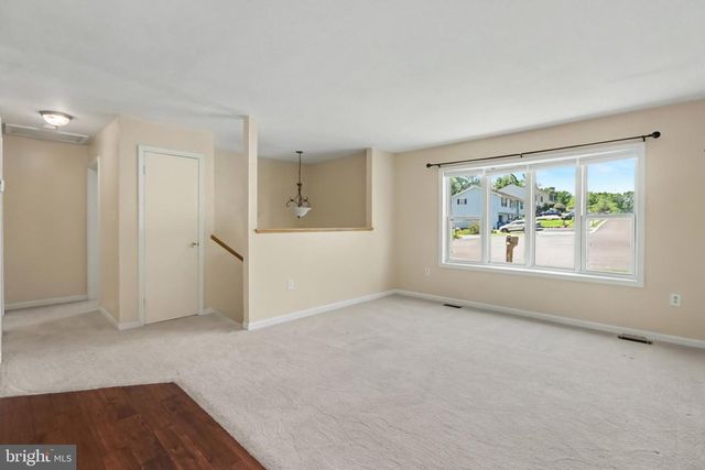 180 HAZEL DR, Manchester, PA 17345