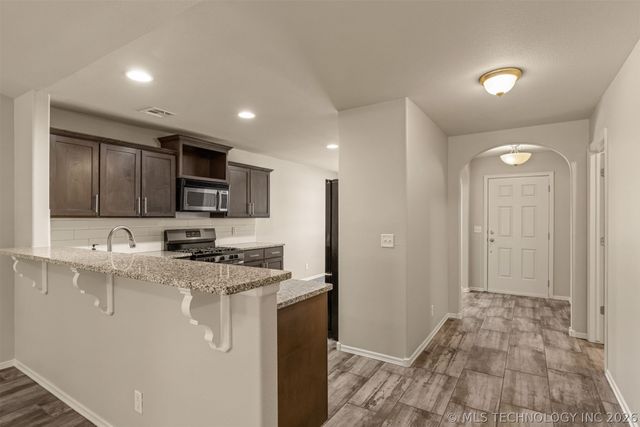 7509 S Joshua Avenue, Broken Arrow, OK 74011