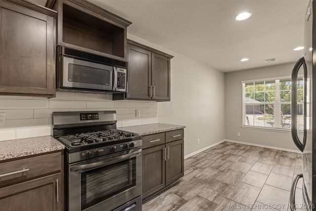 7509 S Joshua Avenue, Broken Arrow, OK 74011