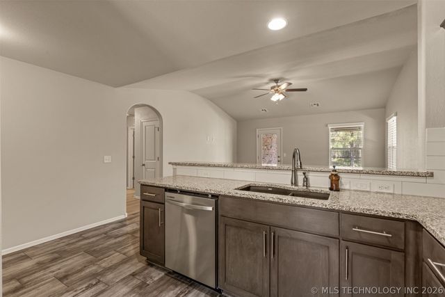 7509 S Joshua Avenue, Broken Arrow, OK 74011