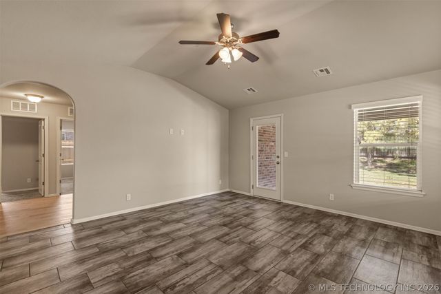 7509 S Joshua Avenue, Broken Arrow, OK 74011