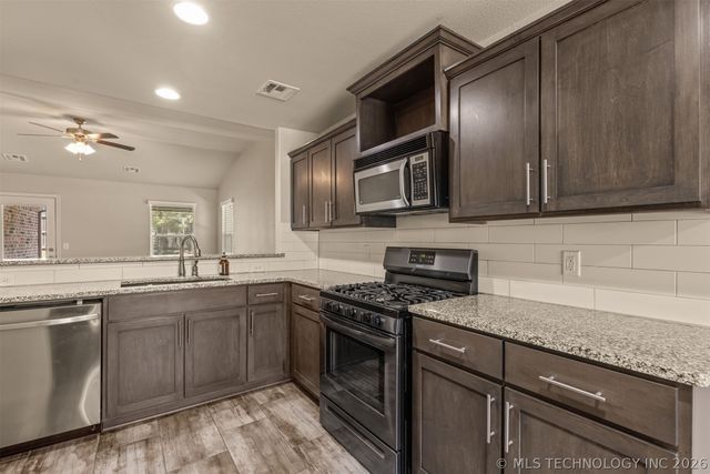7509 S Joshua Avenue, Broken Arrow, OK 74011