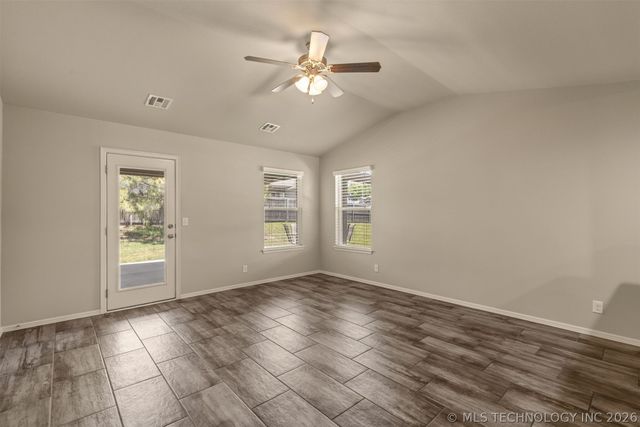 7509 S Joshua Avenue, Broken Arrow, OK 74011