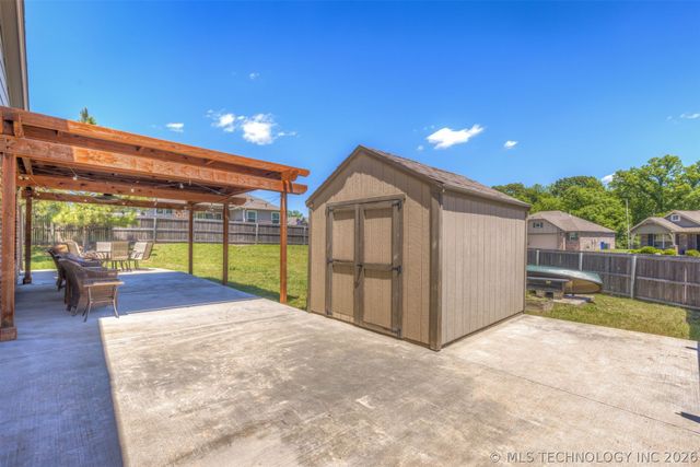 7509 S Joshua Avenue, Broken Arrow, OK 74011