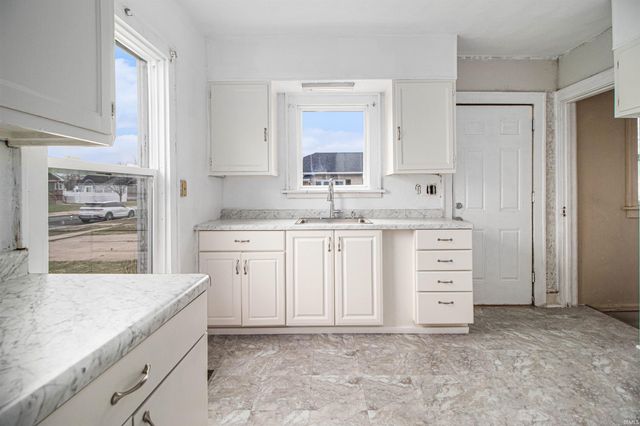 3005 Roger Street Street, South Bend, IN 46628