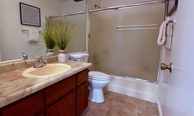 1945 1945 21St St, San Pablo, CA 94806