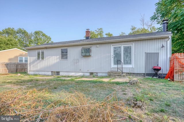 9 JOHN COLLINS CIR, Dover, DE 19904