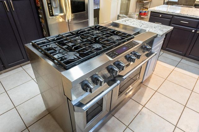 224 Oak Canyon Way, Folsom, CA 95630