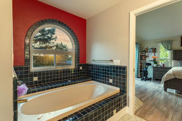 224 Oak Canyon Way, Folsom, CA 95630