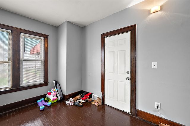 8983 Beverly Court, Detroit, MI 48204