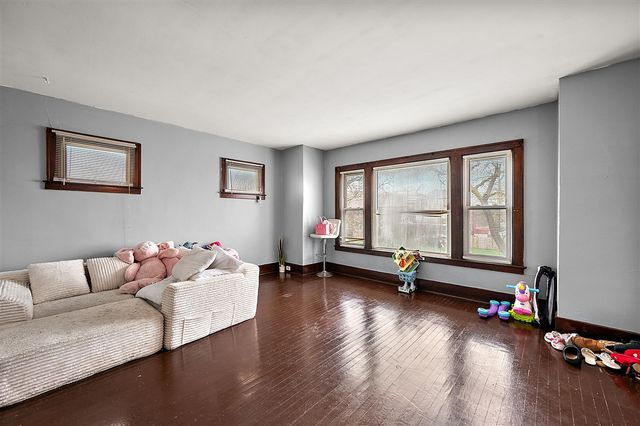 8983 Beverly Court, Detroit, MI 48204