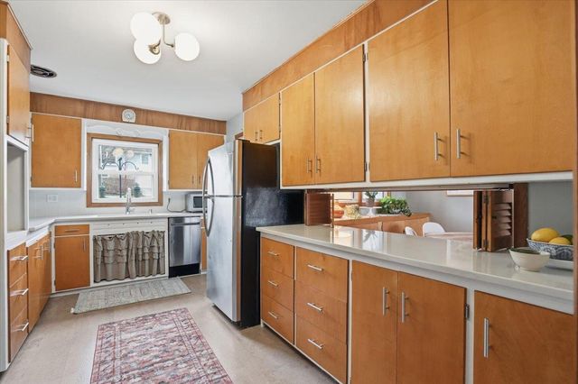 102 W Lakeview Avenue, Madison, WI 53716