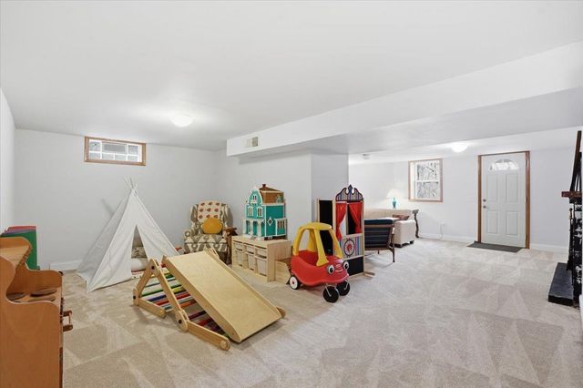 102 W Lakeview Avenue, Madison, WI 53716