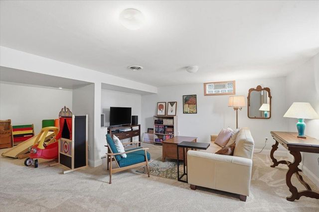 102 W Lakeview Avenue, Madison, WI 53716