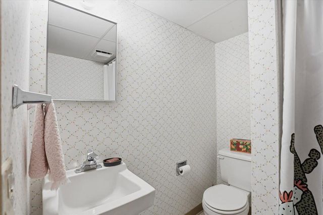 102 W Lakeview Avenue, Madison, WI 53716