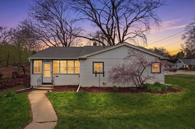 102 W Lakeview Avenue, Madison, WI 53716