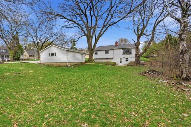 102 W Lakeview Avenue, Madison, WI 53716