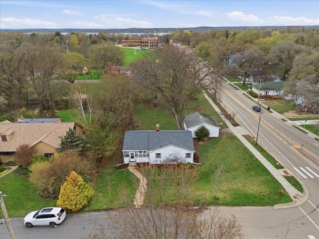 102 W Lakeview Avenue, Madison, WI 53716