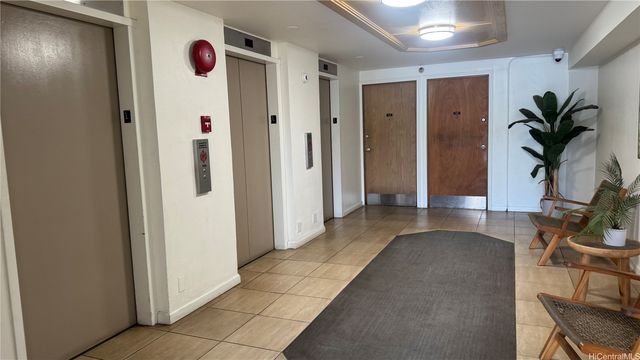 1060 Kamehameha Highway 2905A, Pearl City, HI 96782