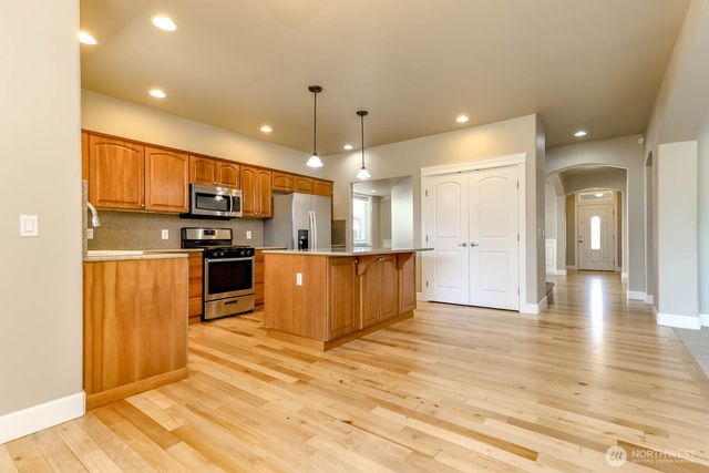7406 223rd Avenue Ct E, Buckley, WA 98321