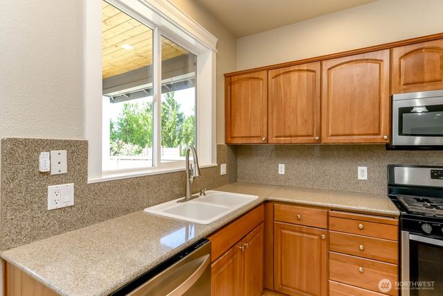 7406 223rd Avenue Ct E, Buckley, WA 98321
