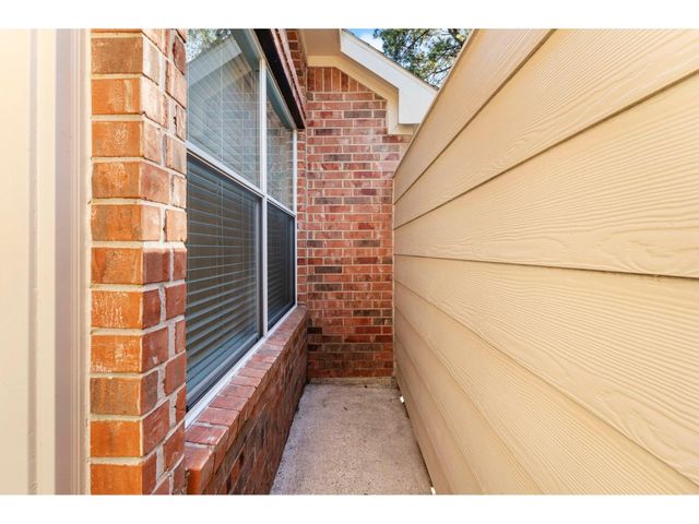 31 Auburn Path Drive, The Woodlands, TX 77382
