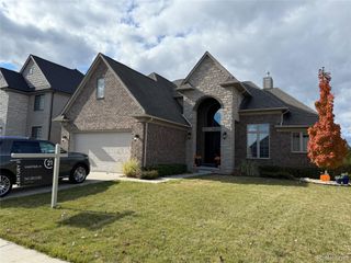 54623 Lawson Creek Drive, Shelby Charter Township, MI 48316